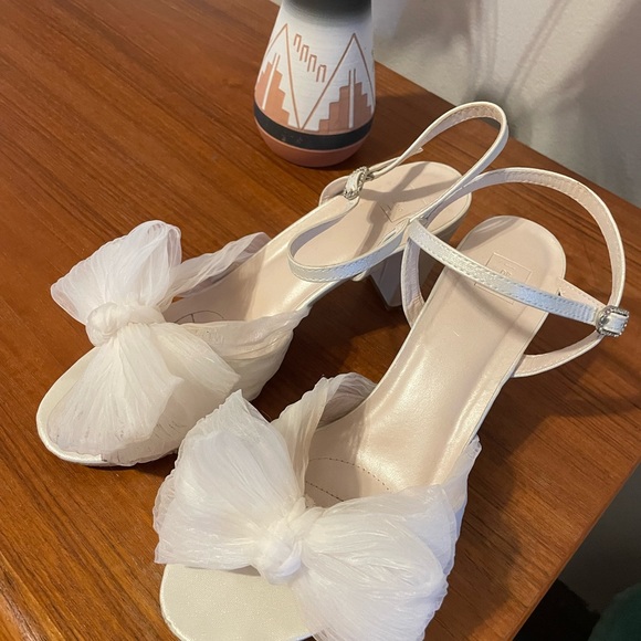 Pleated Chiffon Bow Mid-Heel Sandals - Picture 4 of 5